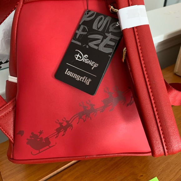 Santa Mickey Mouse Loungefly backpack - Picture 2 of 3